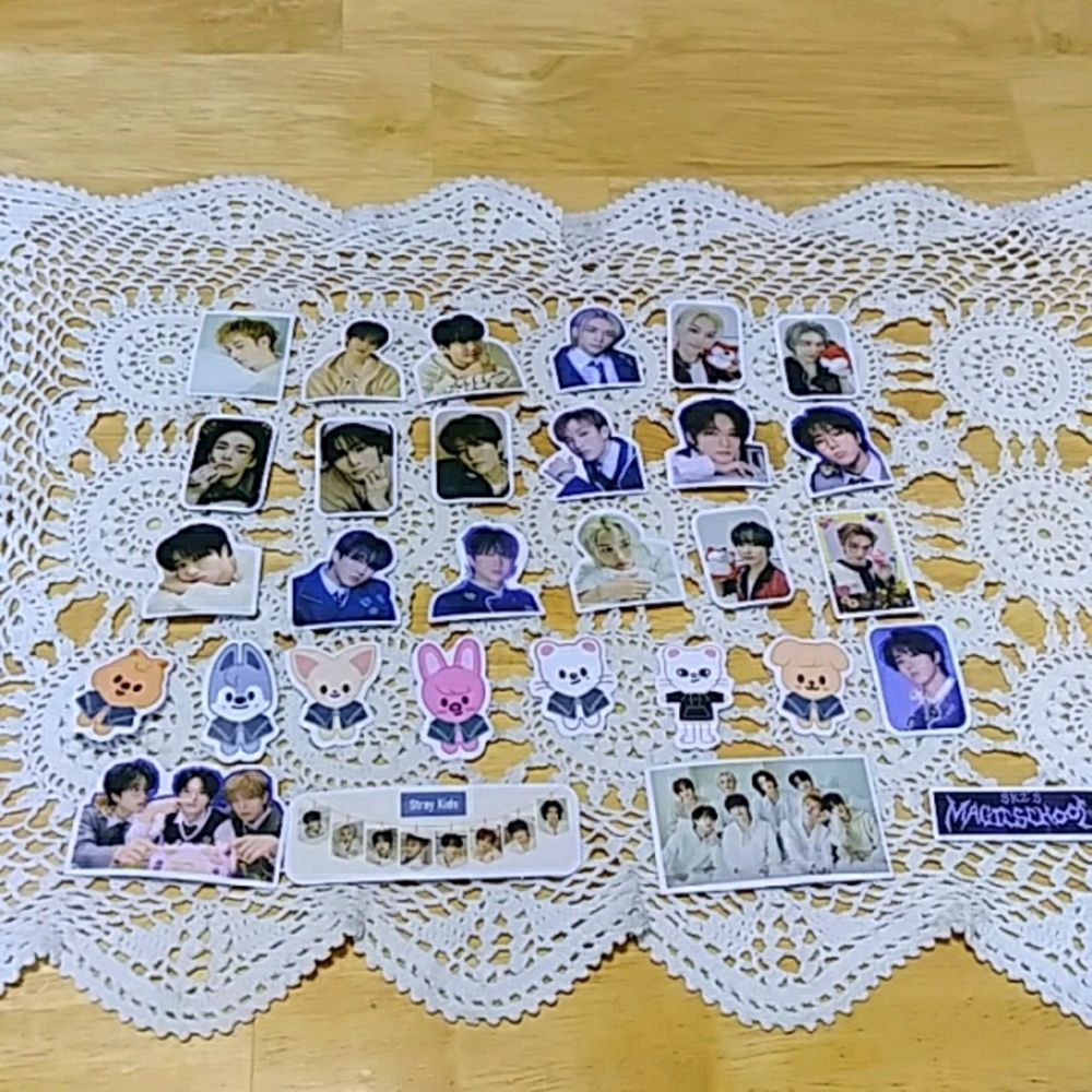 Mini K-Pop stickers - Stray Kids